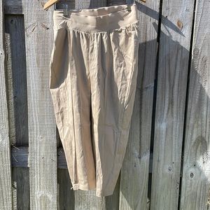 Olian Maternity Cropped Khaki Pants Sz M New